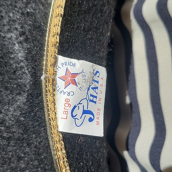 Pirate skull and bones hat, neck tie, and skull & bones eye patch. Kids Costume - Picture 4 of 4